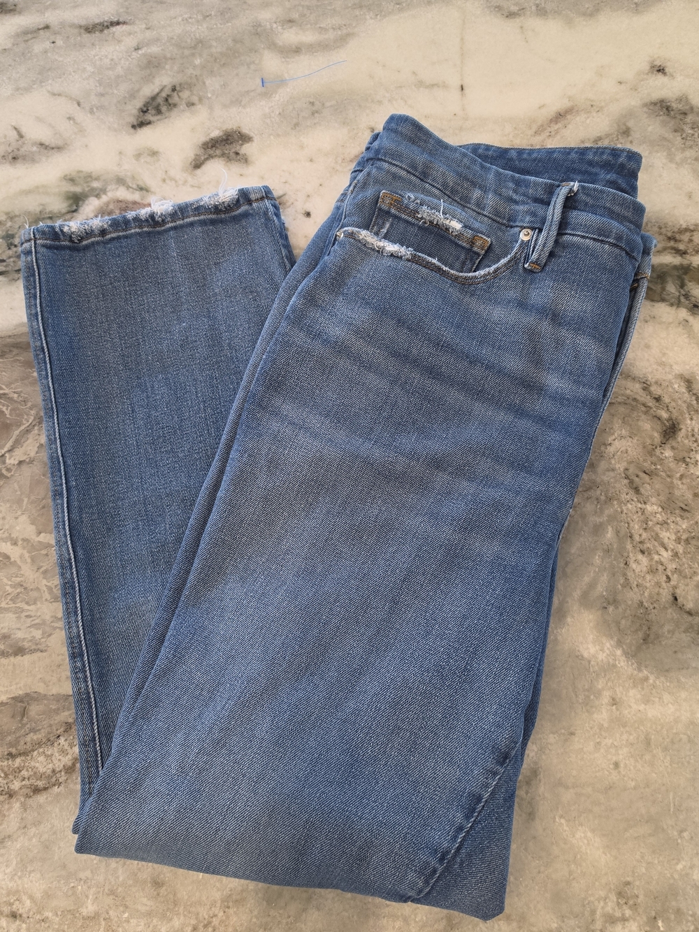 Good American Straight Leg Blue Jeans